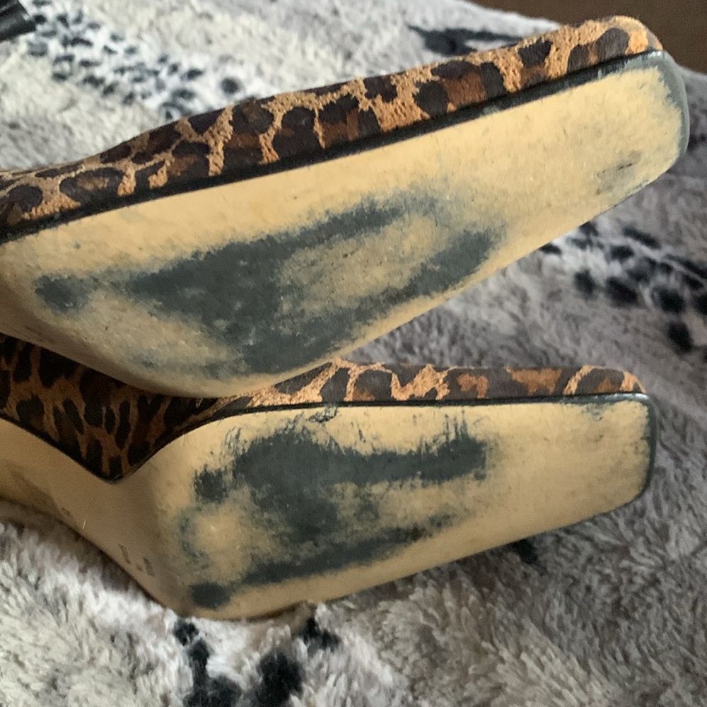 Costa Blanca Animal Print Heels — 8.5 Narrow - Picture 14 of 14